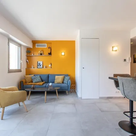 Lb Vacation I Center, Renovated With Balcony, Ideal For Holidays Or Congress! Apartment