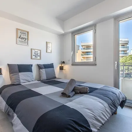 Apartment Lb Vacation I Center, Renovated With Balcony, Ideal For Holidays Or Congress! Cannes