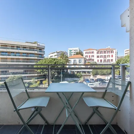 Lb Vacation I Center, Renovated With Balcony, Ideal For Holidays Or Congress! *