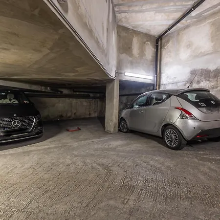 Lb Vacation I Center, Renovated With Balcony, Ideal For Holidays Or Congress! *